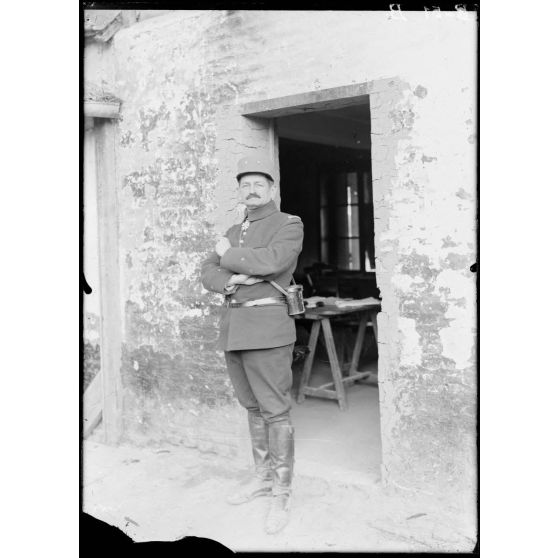 Portrait du général Mangin à la ferme Brunchant près de Maroeuil (Pas-de-Calais). [légende d’origine]