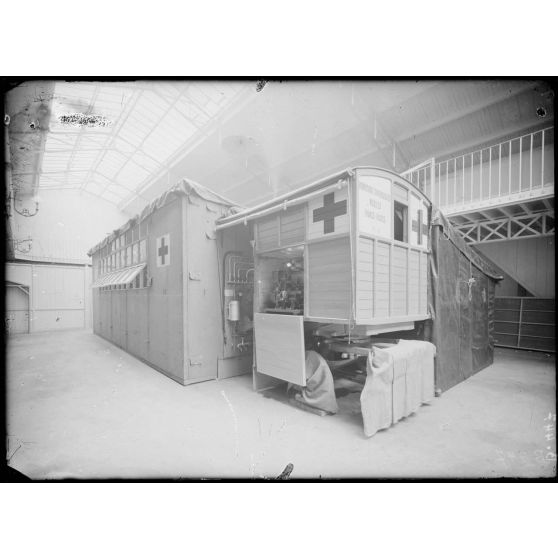 Vue générale de l’ambulance chirurgicale Marcille à Paris. [légende d’origine]