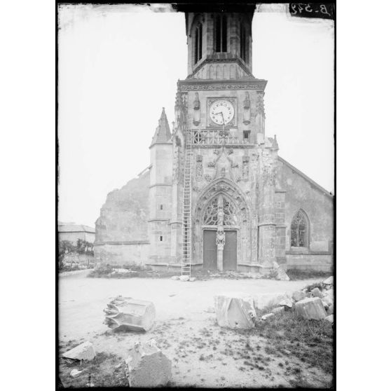 Beauzée (Meuse). Eglise, portail. [légende d'origine]
