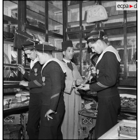 Marins du torpilleur Simoun dans Casablanca.