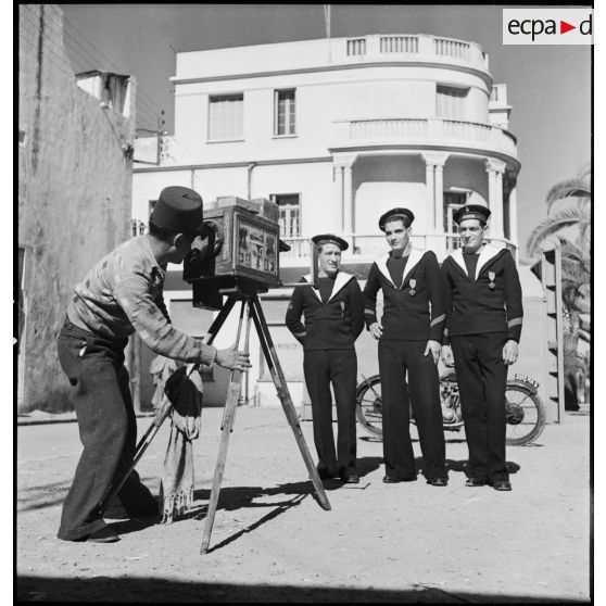 Marins du torpilleur Simoun dans Casablanca.