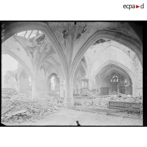 Beauzée sur Aire (Meuse) : église, côté droit. [légende d’origine]