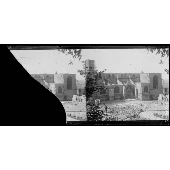 Clermont-en-Argonne (Meuse) : l'église. [légende d'origine]