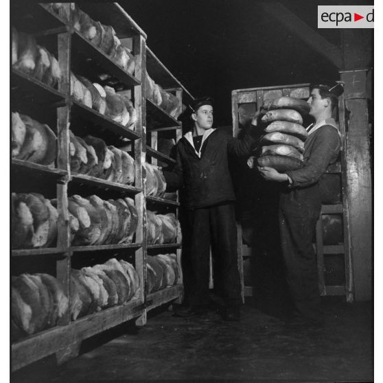 Paneterie dans le port de Brest.