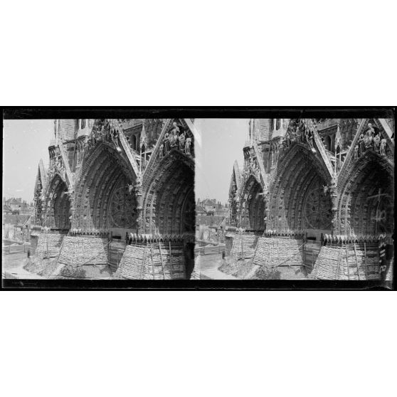 Reims : façade de la cathédrale. [légende d’origine]