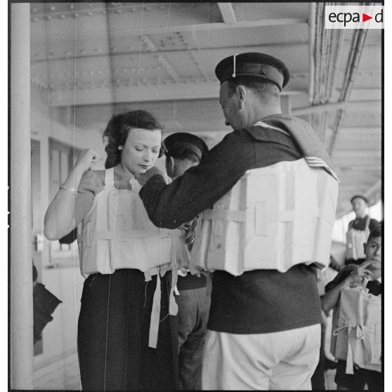 Exercice d'alerte à bord du paquebot Brazza.