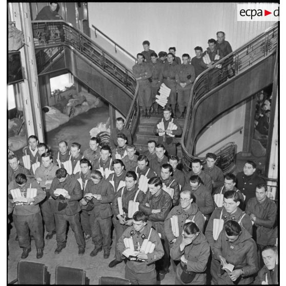 Messe à bord du paquebot/croiseur auxiliaire le Ville d'Oran.