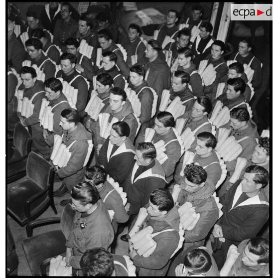 Messe à bord du paquebot/croiseur auxiliaire le Ville d'Oran.