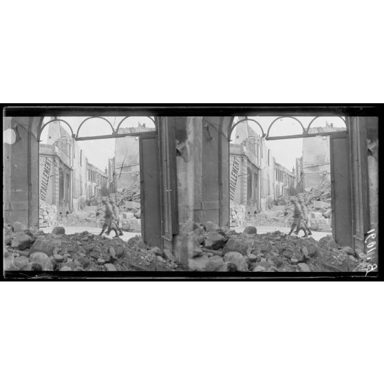 Reims : rue de la Grue. Vue prise de la rue Cérès. [légende d’origine]