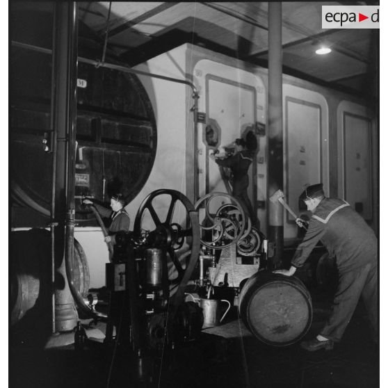 Chais de la Marine nationale à Brest.