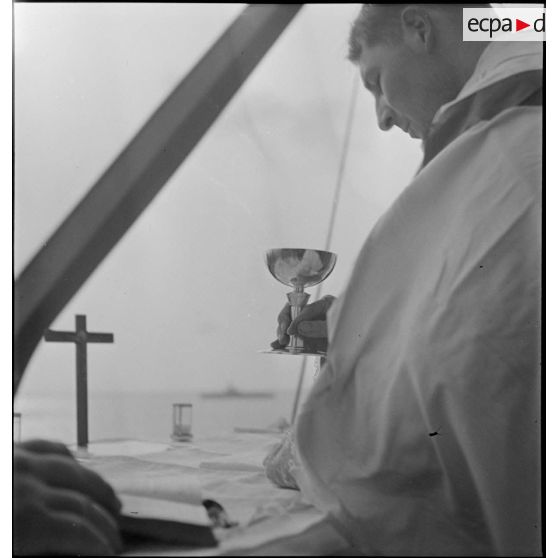 Messe à bord du paquebot transport de troupes le Ville d'Alger.