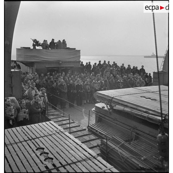 Messe à bord du paquebot transport de troupes le Ville d'Alger.