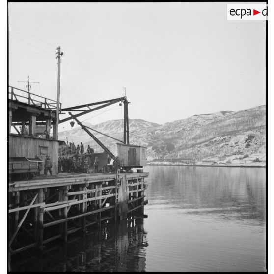 Débarquement probable de légionnaires de la 13e DBMLE à Narvik.