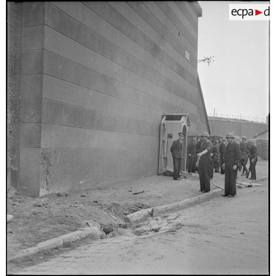 Point d'impact d'une bombe ennemie sur le bastion 32.