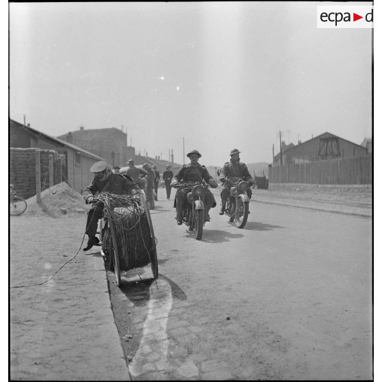 Motocyclistes de la BEF à Dunkerque.