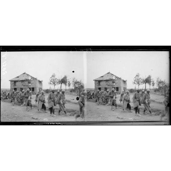 Souain : la dernière maison du village, route de Navarin. [légende d’origine]