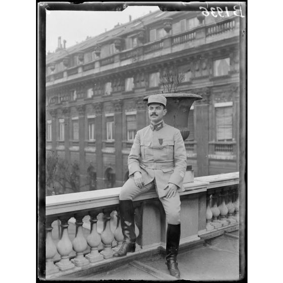 Paris, portrait. [légende d’origine]