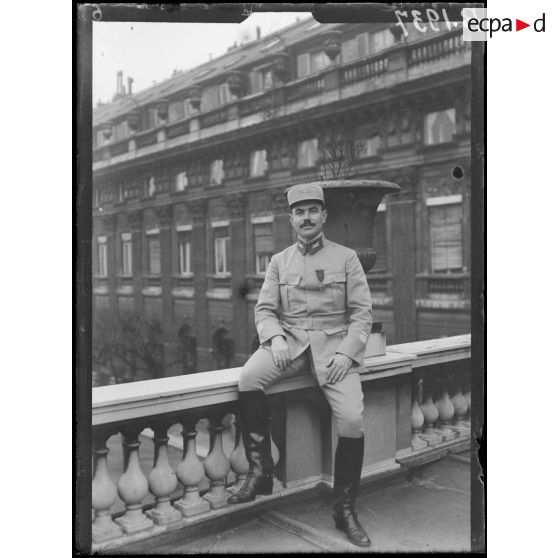 Paris, portrait. [légende d’origine]