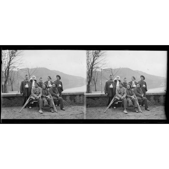 Groupe de grands blessés. [légende d’origine]