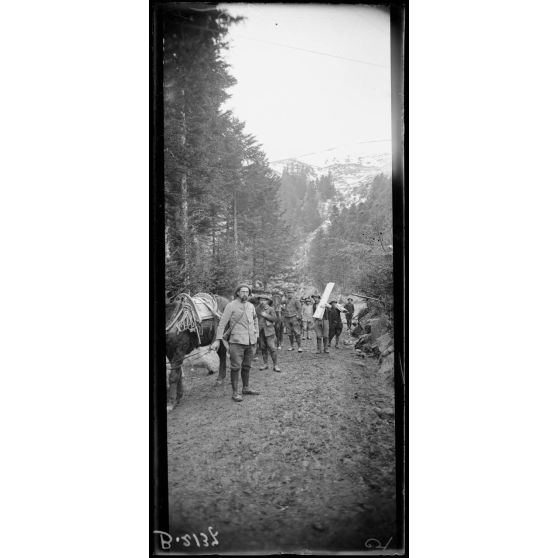Gaschney. Ravitaillement de la 4e brigade alpine. [légende d’origine]