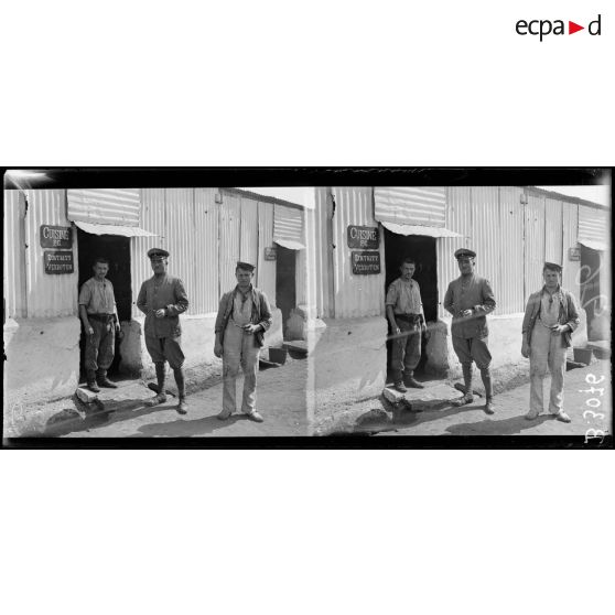 Casablanca, camp dit des espagnols, la cuisine. [légende d’origine]