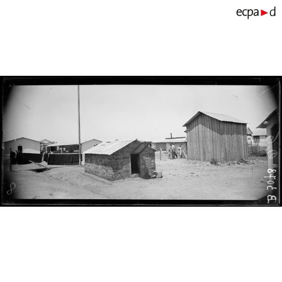 Casablanca, camp dit des espagnols, les baraquements. [légende d’origine]