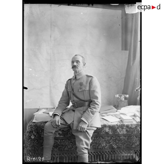 Souilly (Meuse). Le colonel de Barescut, chef d'état-major du général Nivelle. [légende d'origine]