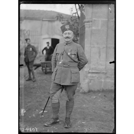 Regret (Meuse). Le colonel Richaud, commandant le 4e zouaves. [légende d'origine]