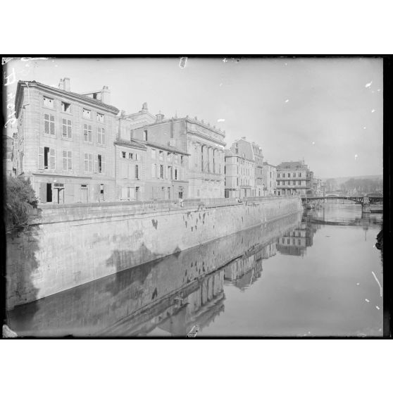 Verdun, quai de la Comédie. [légende d’origine]