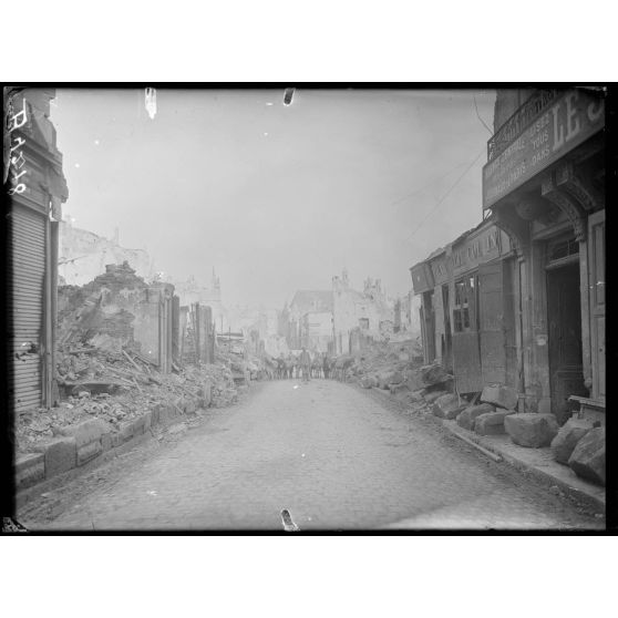 Verdun, rue Mazel. [légende d’origine]