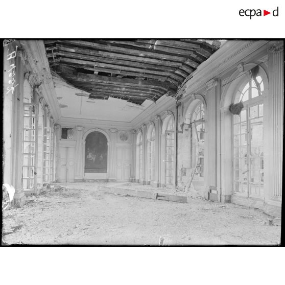 Verdun, grande salle du musée. [légende d’origine]