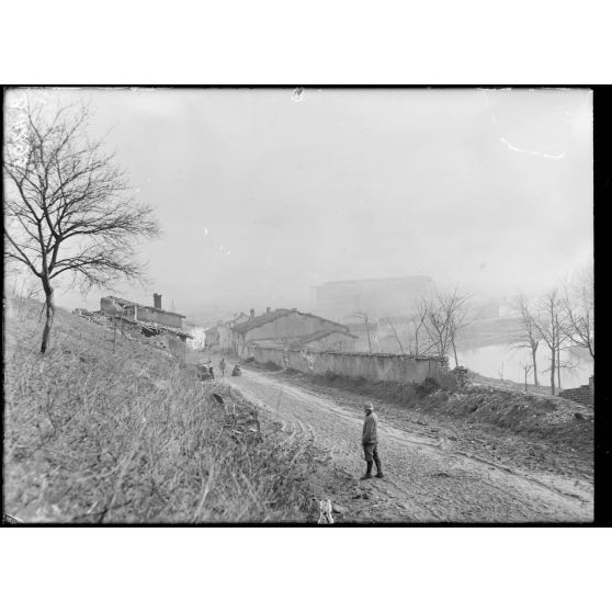 Belleville (Meuse), panorama près de la route de la gare. [légende d’origine]