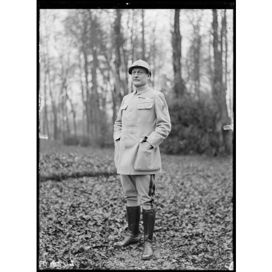 Verdun, le général Andlauer commandant la 63e division qui a pris le fort de Vaux. [légende d’origine]