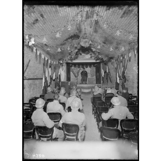 Verdun, la citadelle, le théâtre. [légende d’origine]