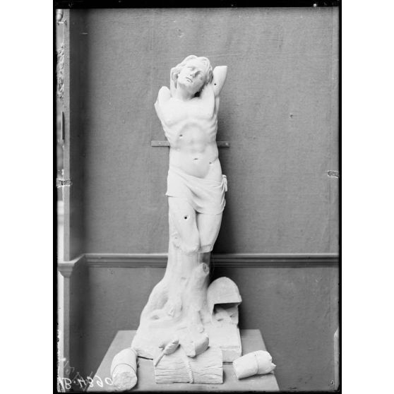 Petit Palais, exposition des œuvres d’arts mutilées, St Sébastien, église de Bétheny (Marne). [légende d’origine]