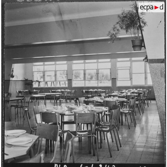 Koléa. Ecole militaire préparatoire nord-africaine (EMPNA). Salle à manger.