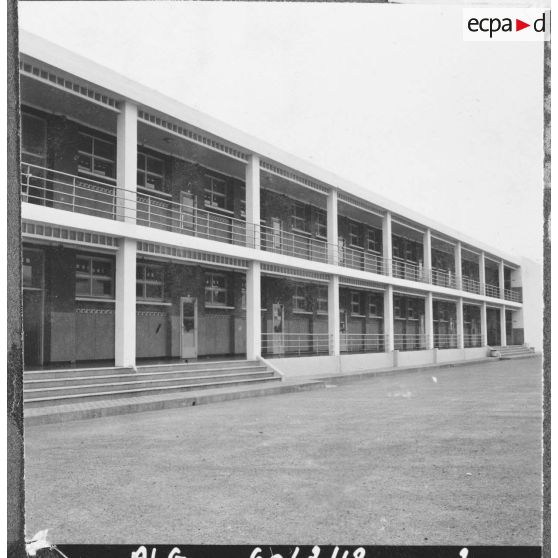 Koléa. Ecole militaire préparatoire nord-africaine (EMPNA). Bâtiment de classes.