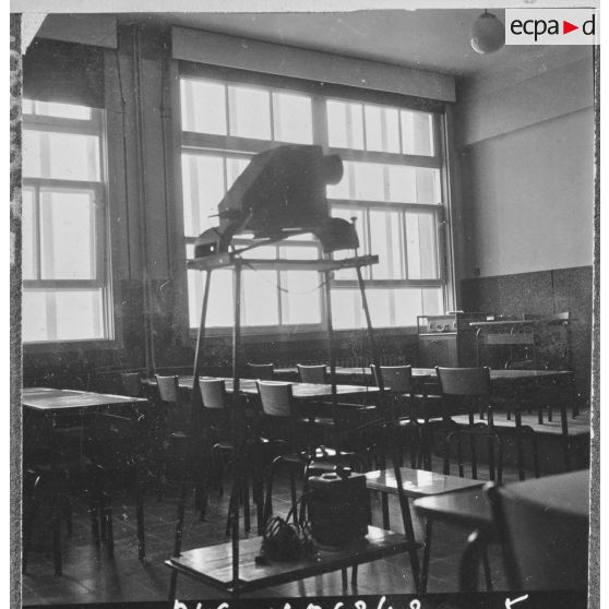 Koléa. Ecole militaire préparatoire nord-africaine (EMPNA). Salle de classe.