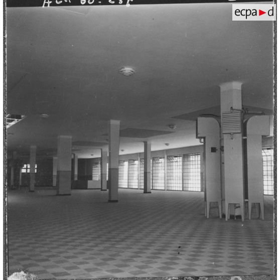 Beni Messous. Camp Basset. Nouvelle cuisine moderne du centre d'instruction du train n°160 (CIT 160).