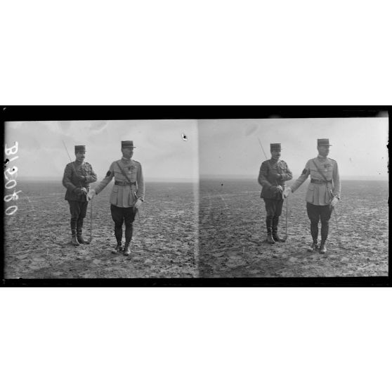 Etampes, école d’aviation, le colonel Girod. [légende d’origine]