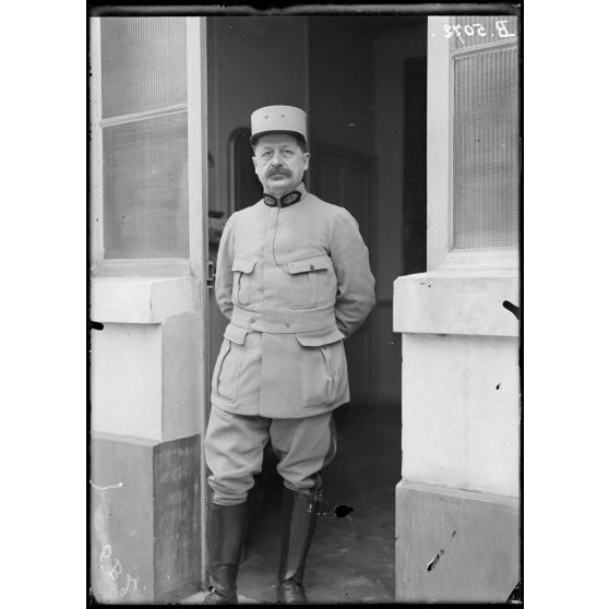 Paris, hôpital du Val de Grâce, le médecin inspecteur Vincent. [légende d’origine]