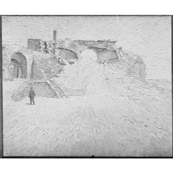 Paris, galerie Druet. Exposition d'oeuvres de Henry Valensi, artiste attaché au QG du corps expéditionnaire des Dardannelles. Fort de Seddul Bahr, porte sud (dite de l'Etat major), ruines. [légende d’origine]