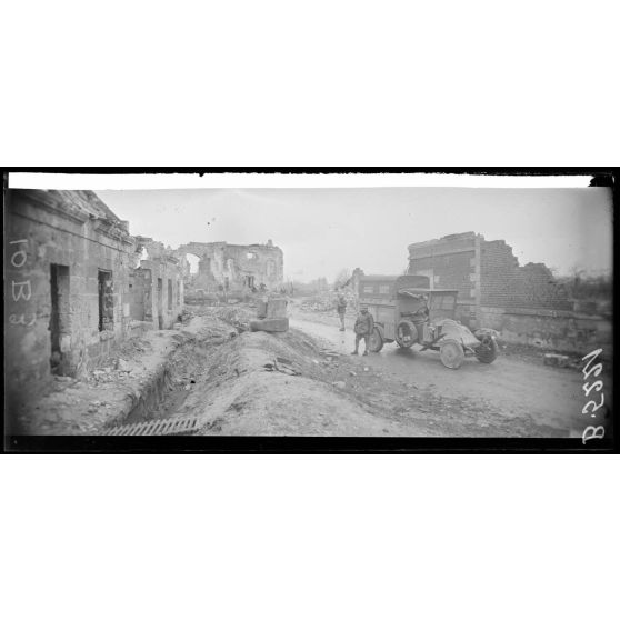 Bailly (Oise), position française, l'église et les ruines. [légende d'origine]