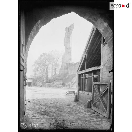 Montépilloy (Oise), ruines du château. [légende d’origine]