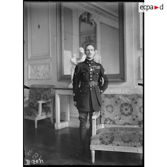 Compiègne (Oise, GQG, le capitaine Guillaume officier d’ordonnance du général Nivelle. [légende d’origine]