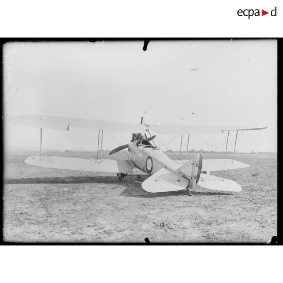 Pau, école d'aviation. Avion allemand Rumpler. [légende d'origine]