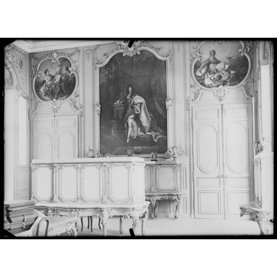 Paris, bibliothèque nationale. Reconstitution de l'ancien cabinet des médailles. [légende d'origine]