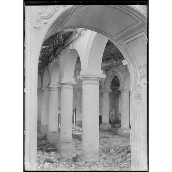 Athies (Somme). L'église. Intérieur vu du choeur XVIIIe siècle. [légende d'origine]