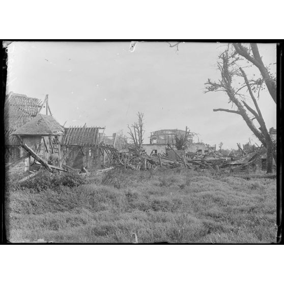 Marchélepot (Somme). Ruines d'une ferme. [légende d'origine]