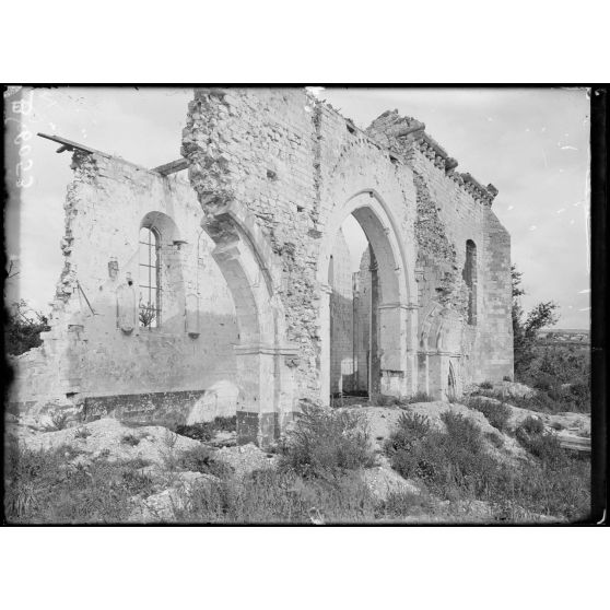 Curlu (Somme). Ruines de l'église côté sud. [légende d'origine]